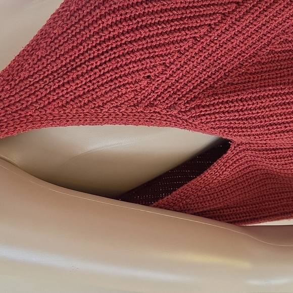 Red-Orange Knit Tank - Picture 6 of 8